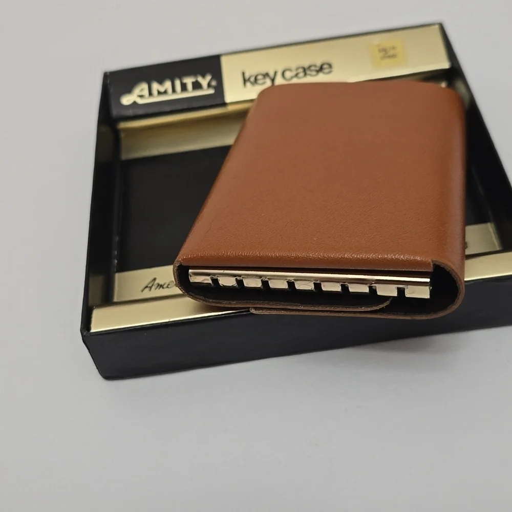 Vintage NIB Amity Key Case Holder Tan Cowhide Leather
